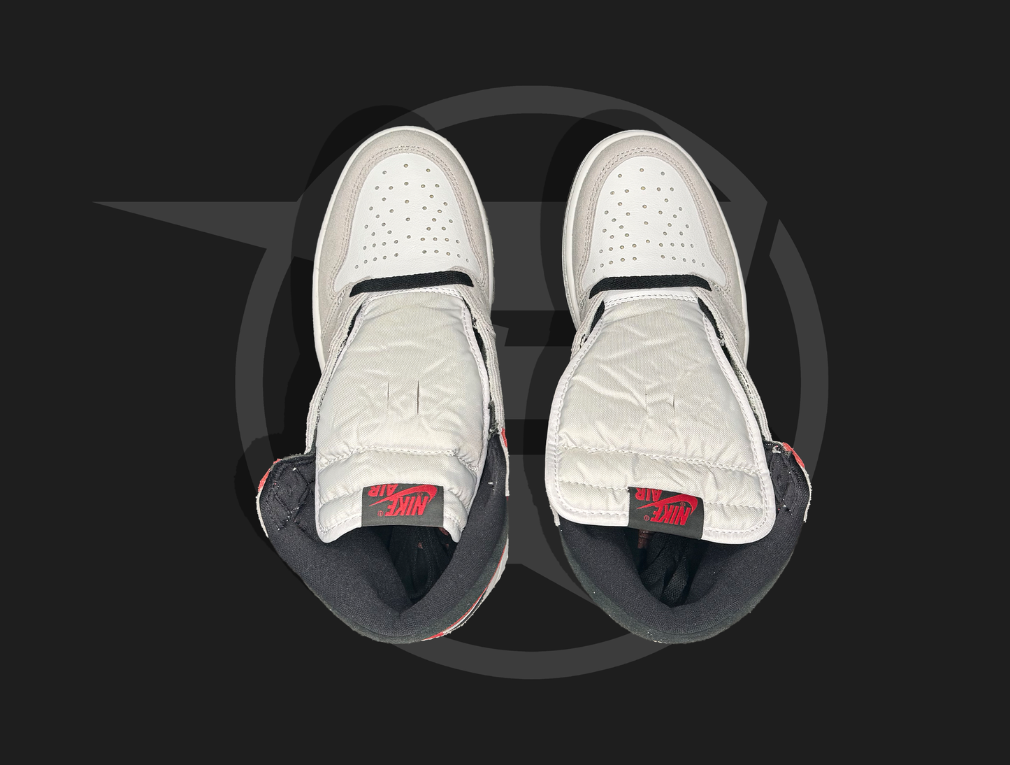 Jordan 1 Retro High Light Smoke Grey