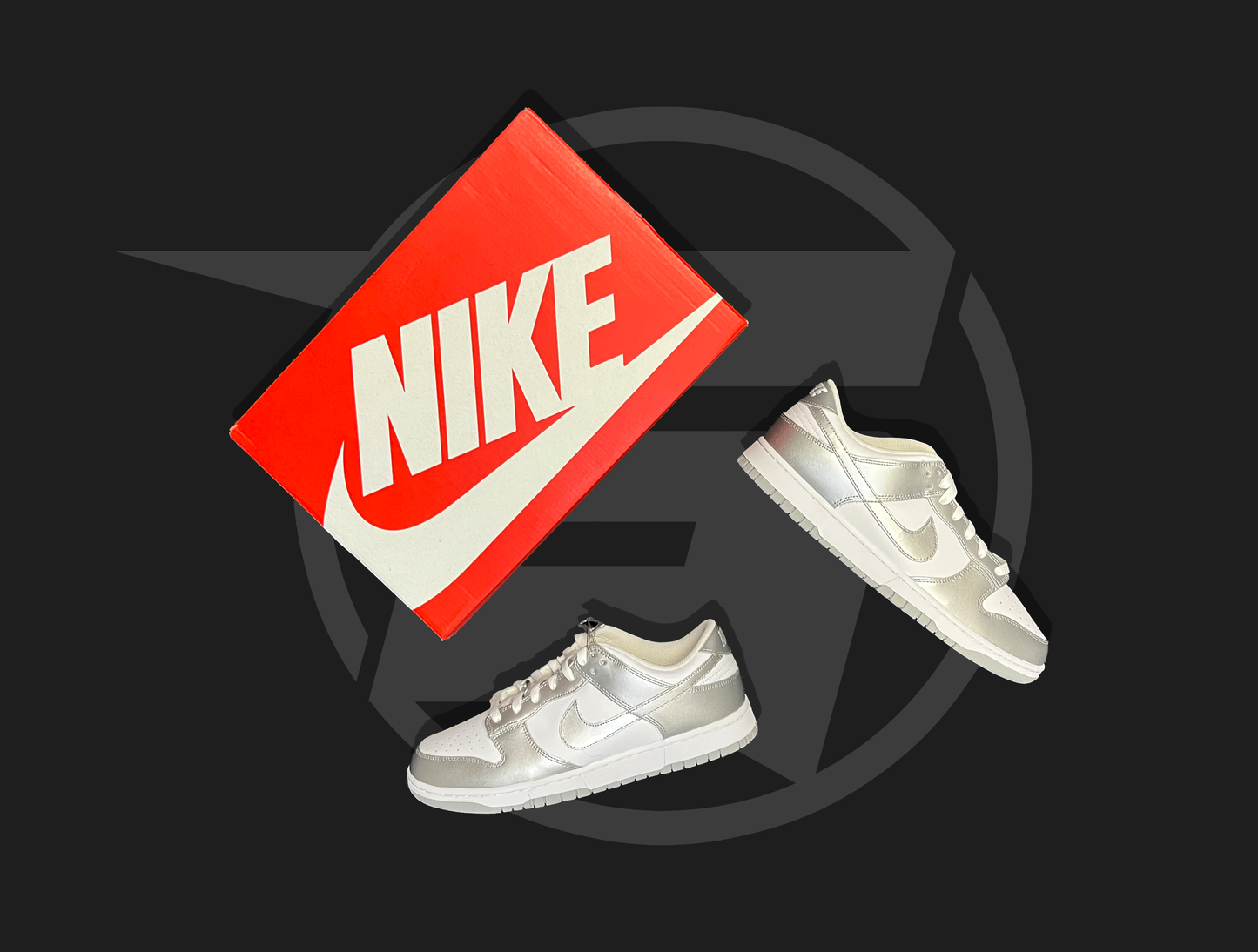 Nike Dunk Metalic Silver