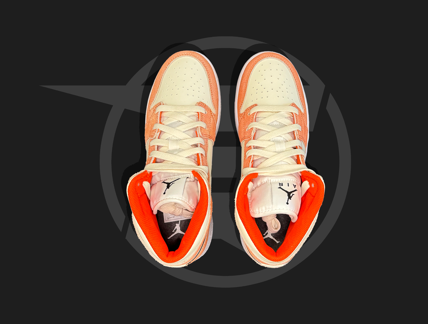 Jordan 1 Mid SE Orange Suede