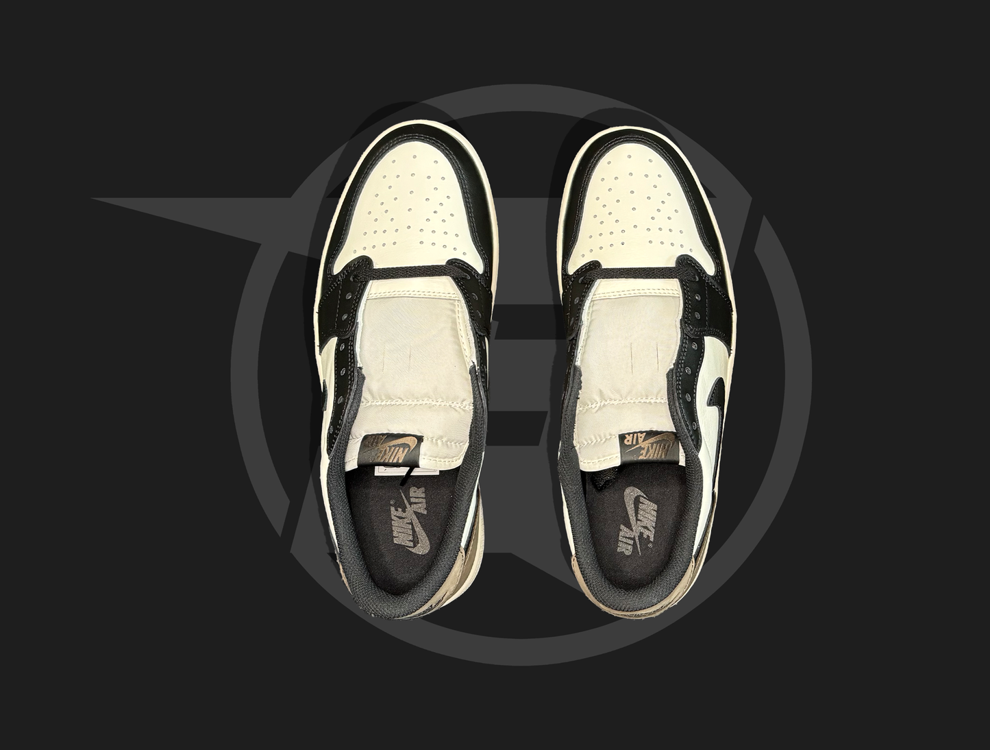 Jordan 1 Retro Low OG Mocha